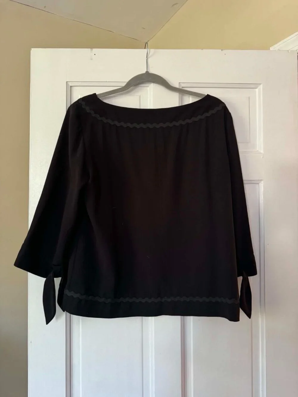 Boat neck Trina Turk blouse
